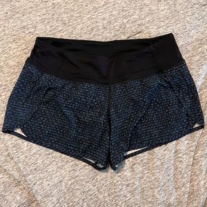 Lululemon 🍋💙🖤 Speed Up 4” shorts